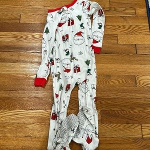 Carter’s 5T Christmas Footy Pajama